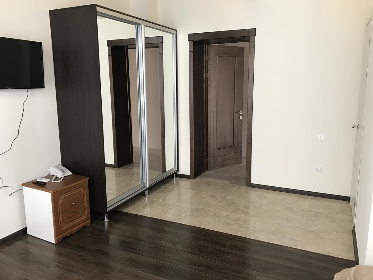 Caral Hotel Comrat Екстериор снимка