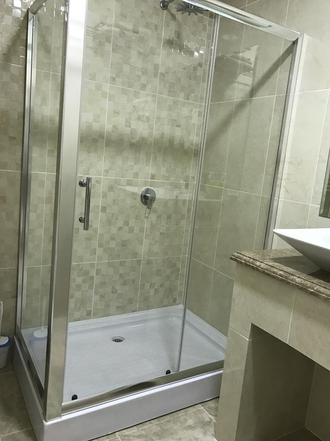 Caral Hotel Comrat Екстериор снимка
